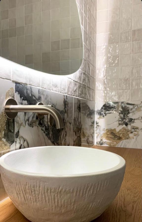 Anesis Deluxe Apartments بارغا المظهر الخارجي الصورة