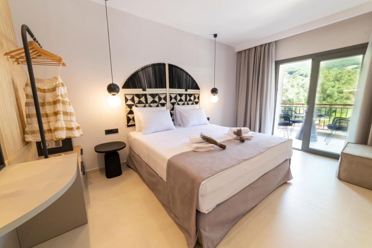 Anesis Deluxe Apartments بارغا المظهر الخارجي الصورة