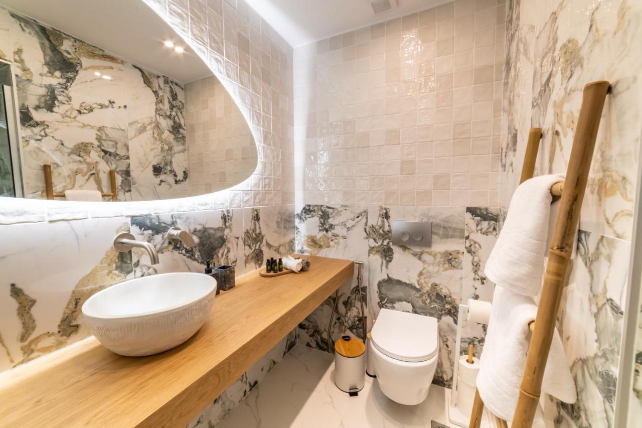Anesis Deluxe Apartments بارغا المظهر الخارجي الصورة