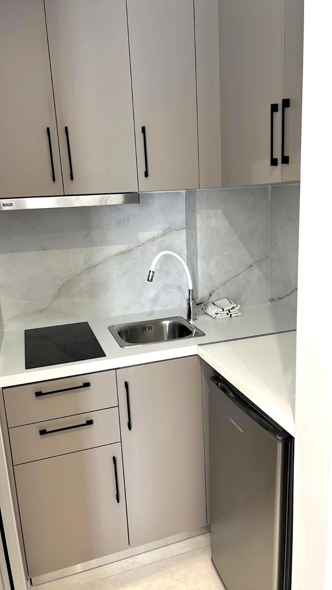 Anesis Deluxe Apartments بارغا المظهر الخارجي الصورة